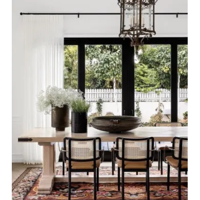 Table De Repas Prieuré