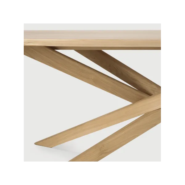 Table Mikado